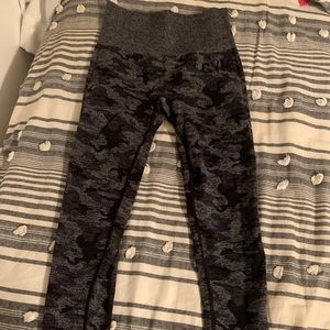 black camo gymshark leggings